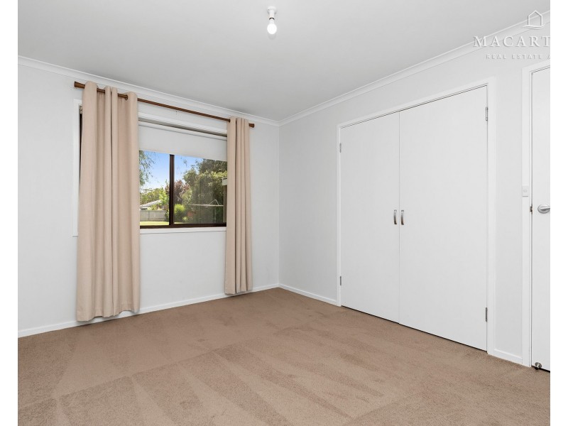 52 Cutler Avenue, Kooringal NSW 2650