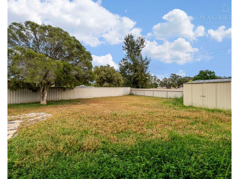 38 Pinaroo Drive, Glenfield Park NSW 2650