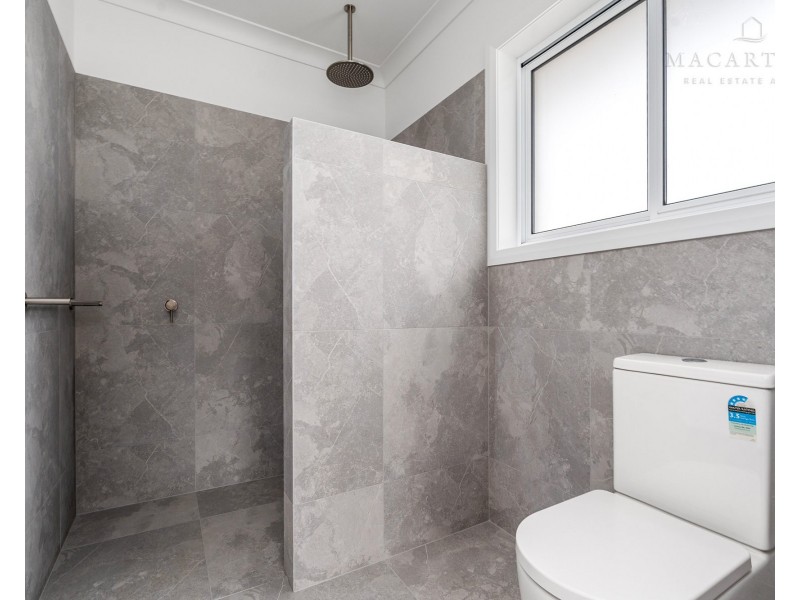 13 Lawrence Avenue, Gobbagombalin NSW 2650