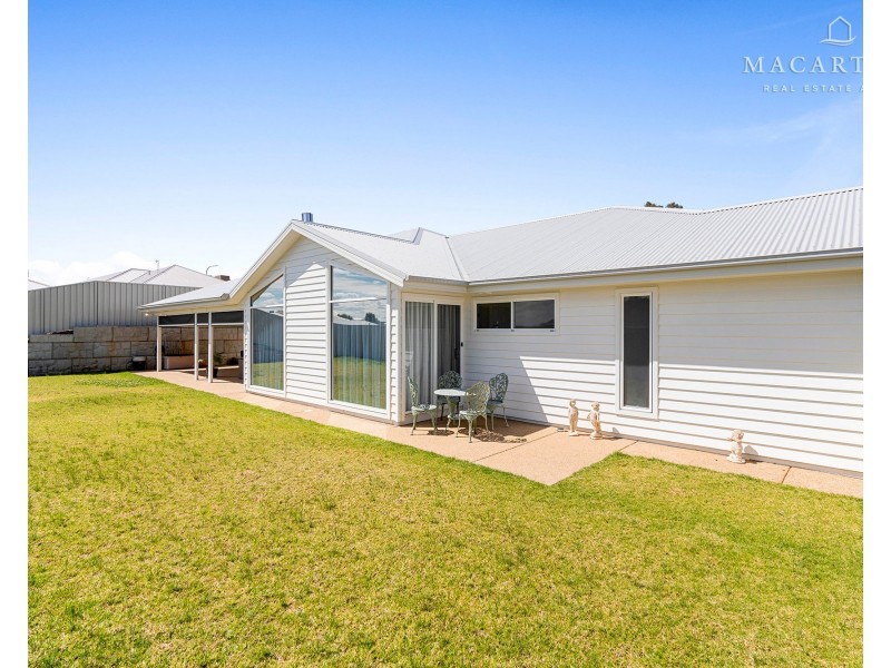 21 Bennelong Crescent, Lloyd NSW 2650