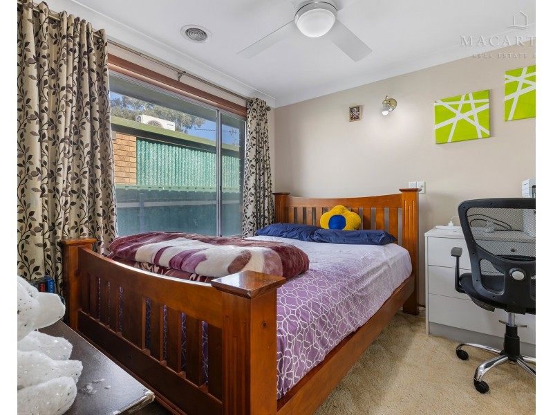 5 Undurra Drive, Glenfield Park NSW 2650