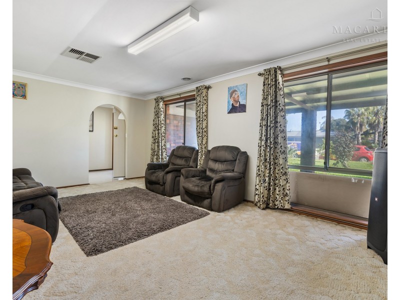 5 Undurra Drive, Glenfield Park NSW 2650