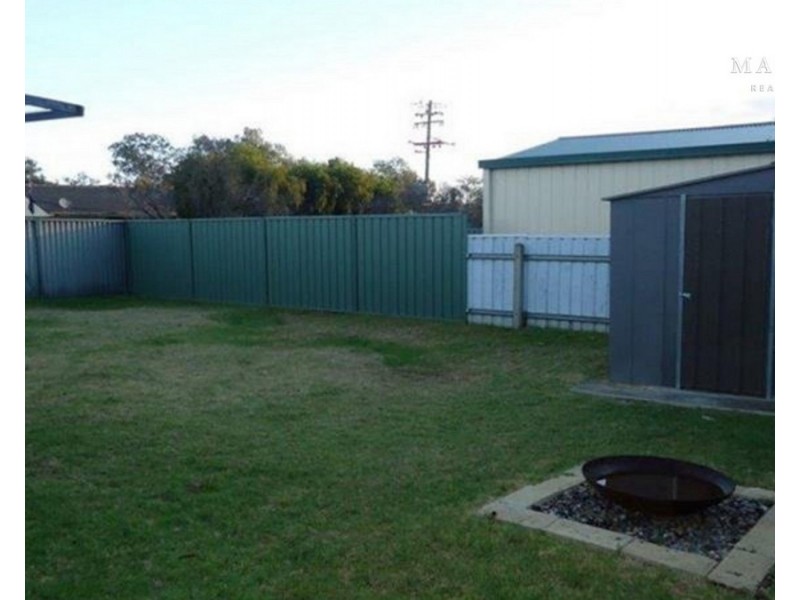32 Manoora Avenue, Mount Austin NSW 2650