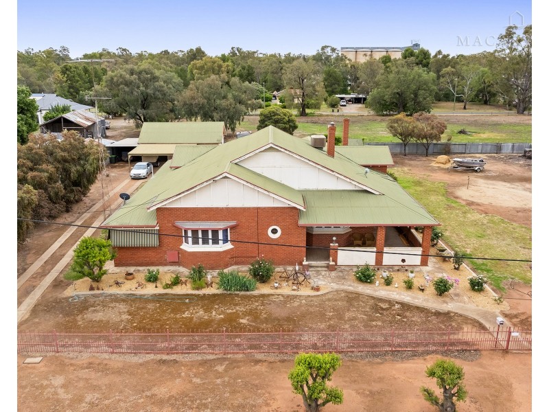 14 Waterview Street, Ganmain NSW 2702