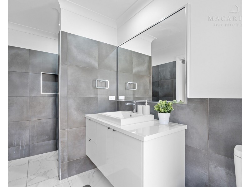 6 Jumbuck Drive, Gobbagombalin NSW 2650