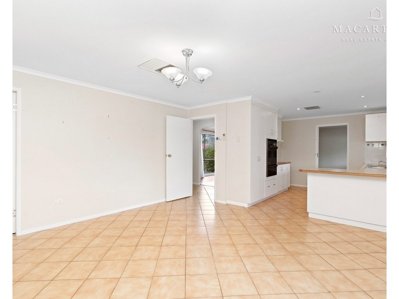 15 Matheson Place, Estella NSW 2650