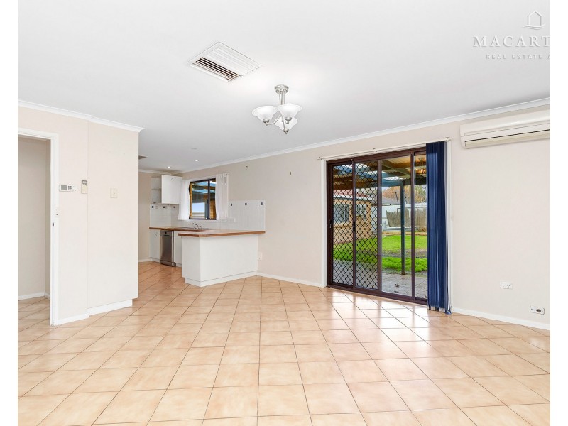 15 Matheson Place, Estella NSW 2650