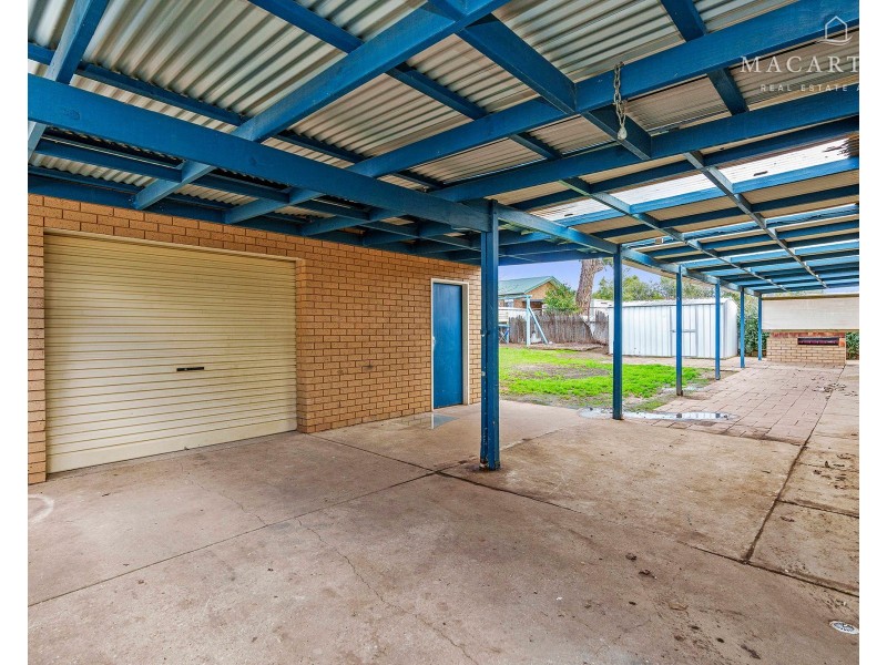 15 Matheson Place, Estella NSW 2650