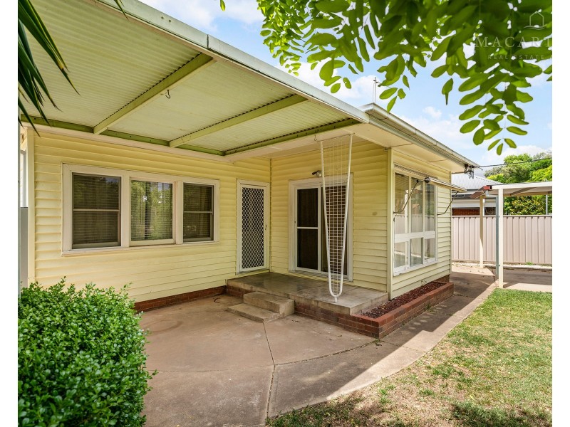 41 Lindsay Street, Turvey Park NSW 2650