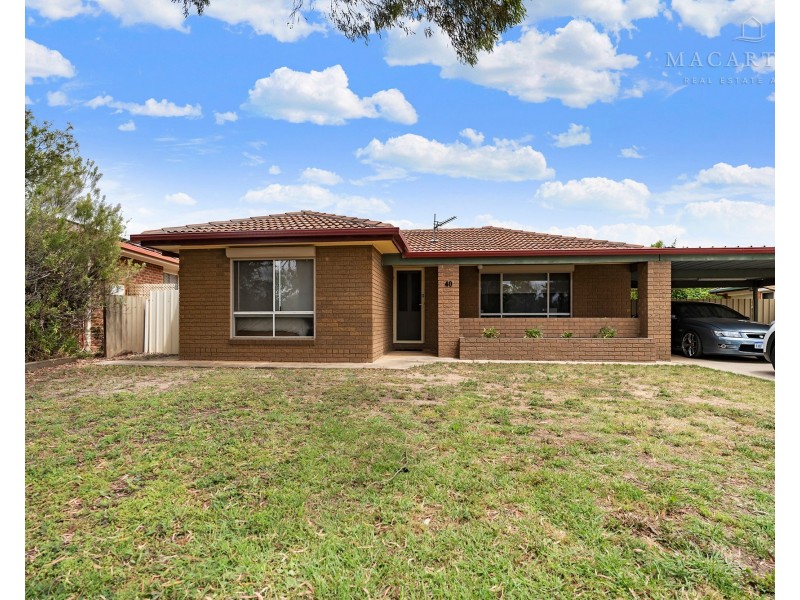 40 Naretha Street, Glenfield Park NSW 2650