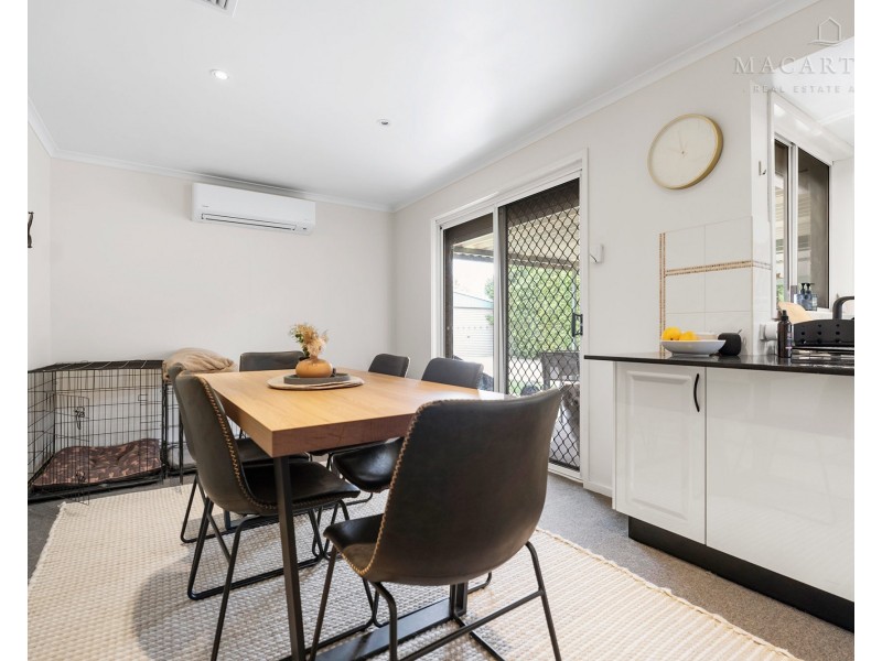 40 Naretha Street, Glenfield Park NSW 2650