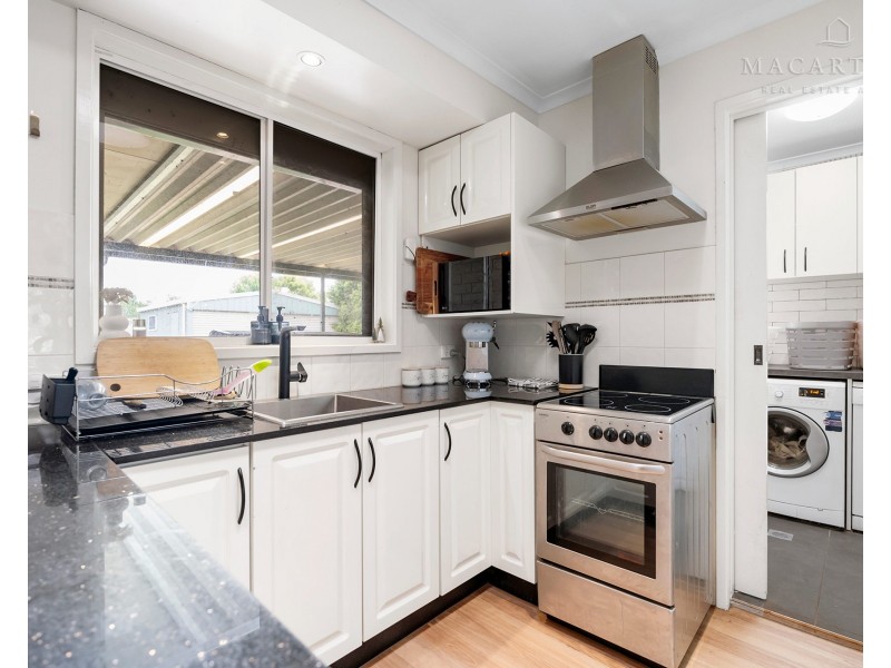40 Naretha Street, Glenfield Park NSW 2650