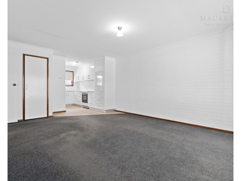 2/31-33 Lampe Avenue, Wagga Wagga NSW 2650