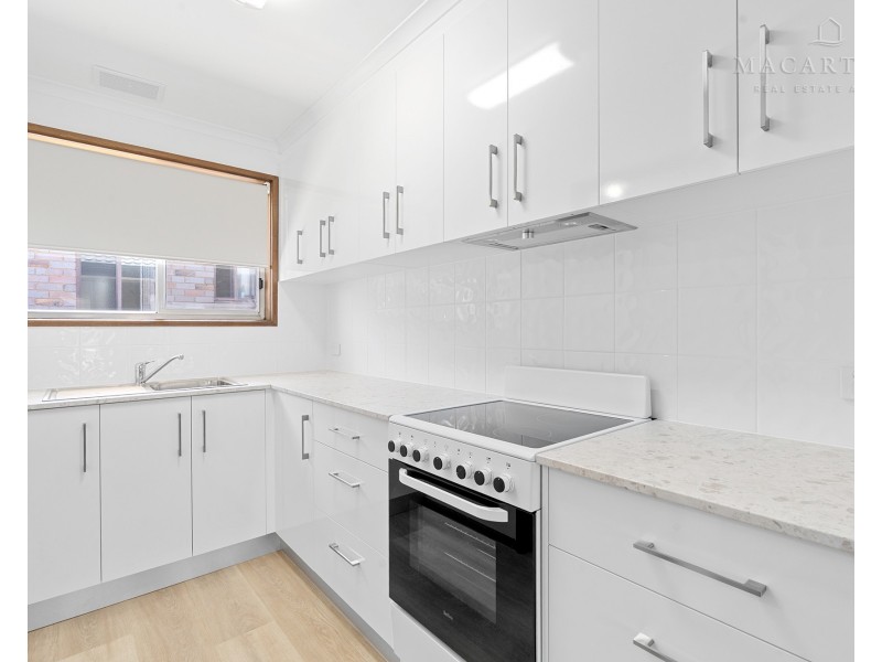 2/31-33 Lampe Avenue, Wagga Wagga NSW 2650