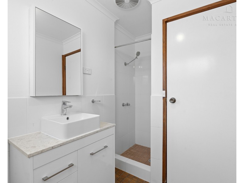 2/31-33 Lampe Avenue, Wagga Wagga NSW 2650