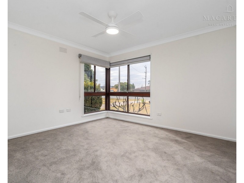 444 Lake Albert Road, Lake Albert NSW 2650