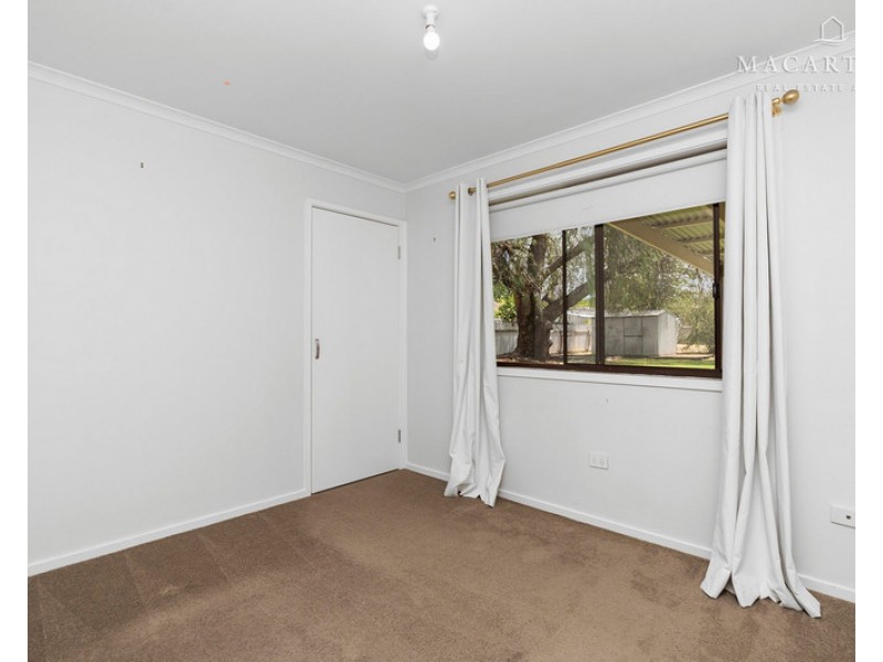 52 Cutler Avenue, Kooringal NSW 2650