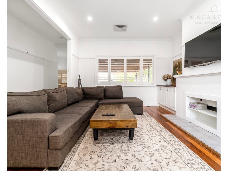 14 Sunshine Avenue, Turvey Park NSW 2650