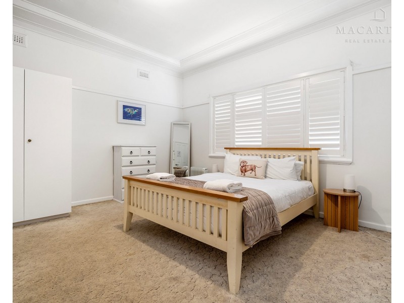 14 Sunshine Avenue, Turvey Park NSW 2650