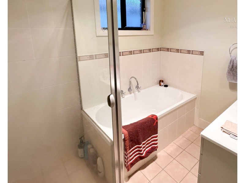1/8 Protea Place, Forest Hill NSW 2651