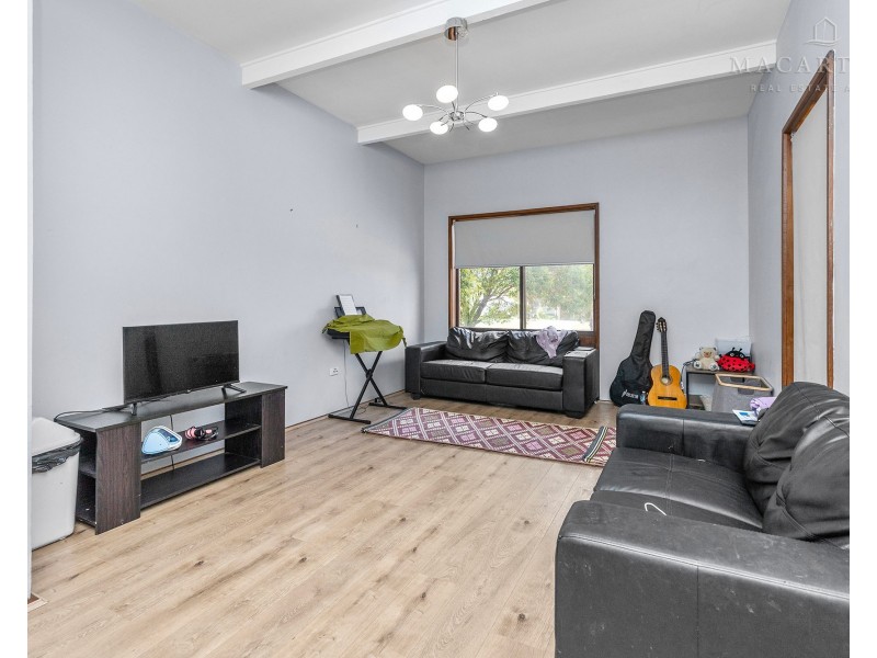 99 Raye Street, Tolland NSW 2650