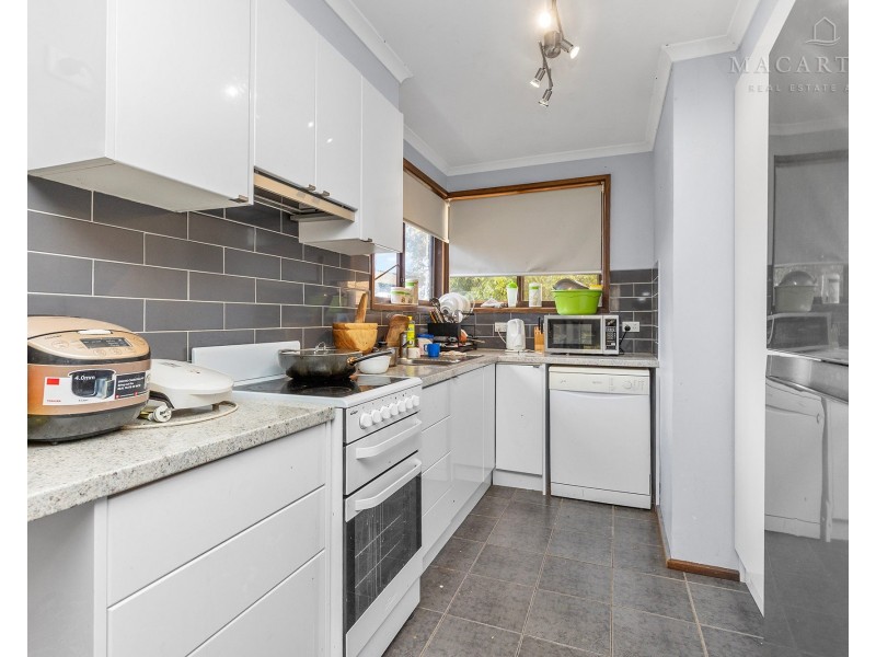 99 Raye Street, Tolland NSW 2650