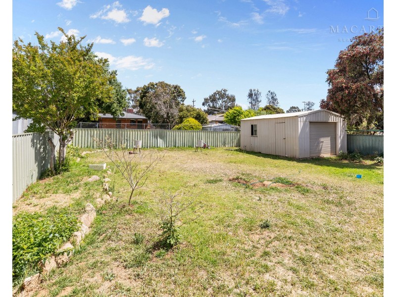 99 Raye Street, Tolland NSW 2650