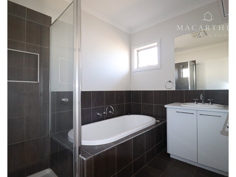 23 Charlton Street, Boorooma NSW 2650