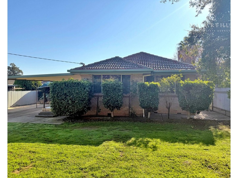 16 Holloway Street, Tolland NSW 2650