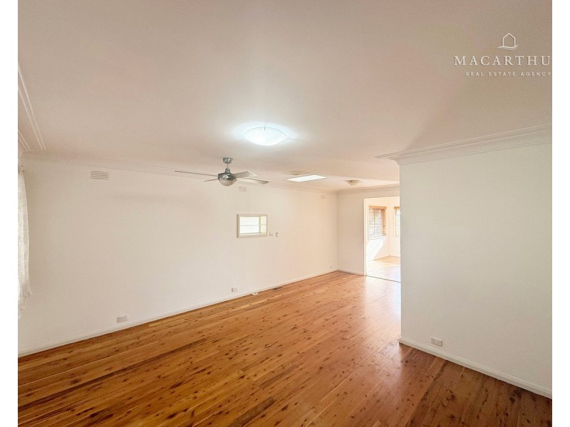 16 Holloway Street, Tolland NSW 2650