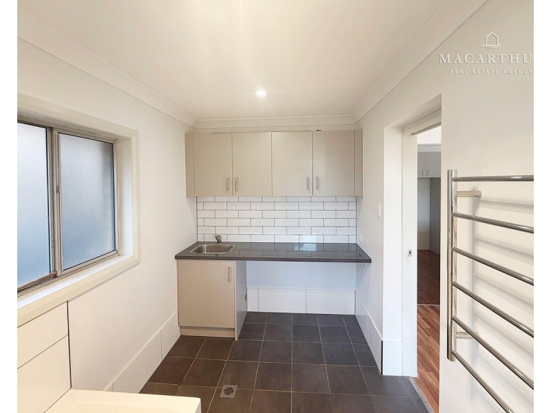 16 Holloway Street, Tolland NSW 2650