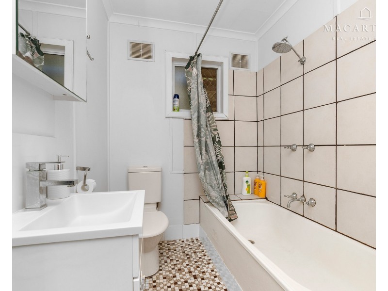 48 Jack Avenue, Mount Austin NSW 2650