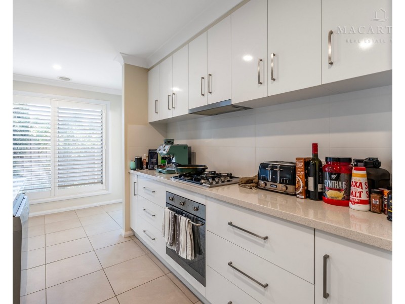 14 Flack Crescent, Boorooma NSW 2650
