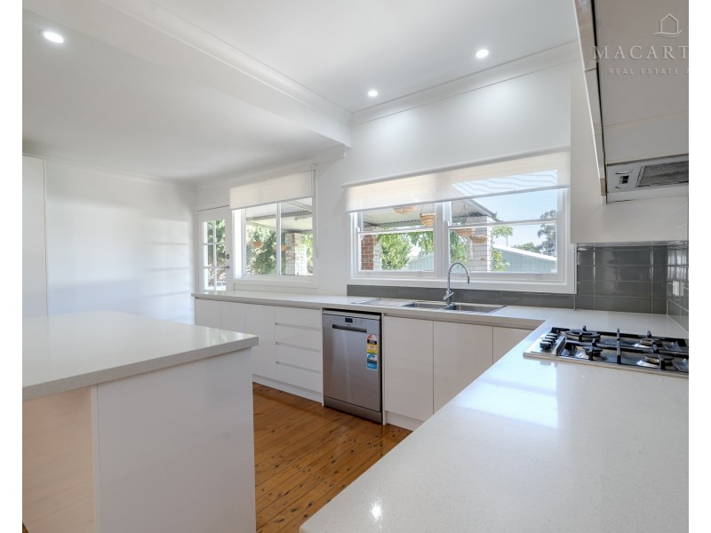 61 Urana Street, Turvey Park NSW 2650