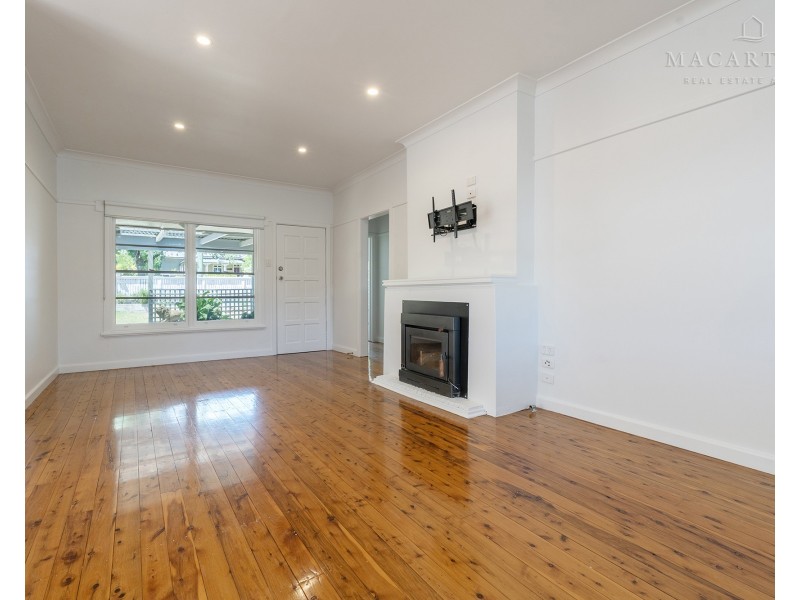 61 Urana Street, Turvey Park NSW 2650