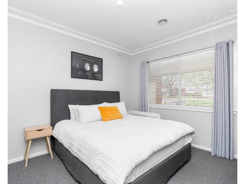 32 Northcott Parade, Mount Austin NSW 2650