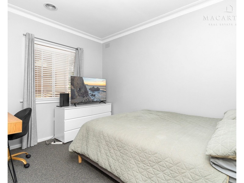 32 Northcott Parade, Mount Austin NSW 2650