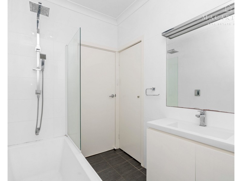 32 Northcott Parade, Mount Austin NSW 2650