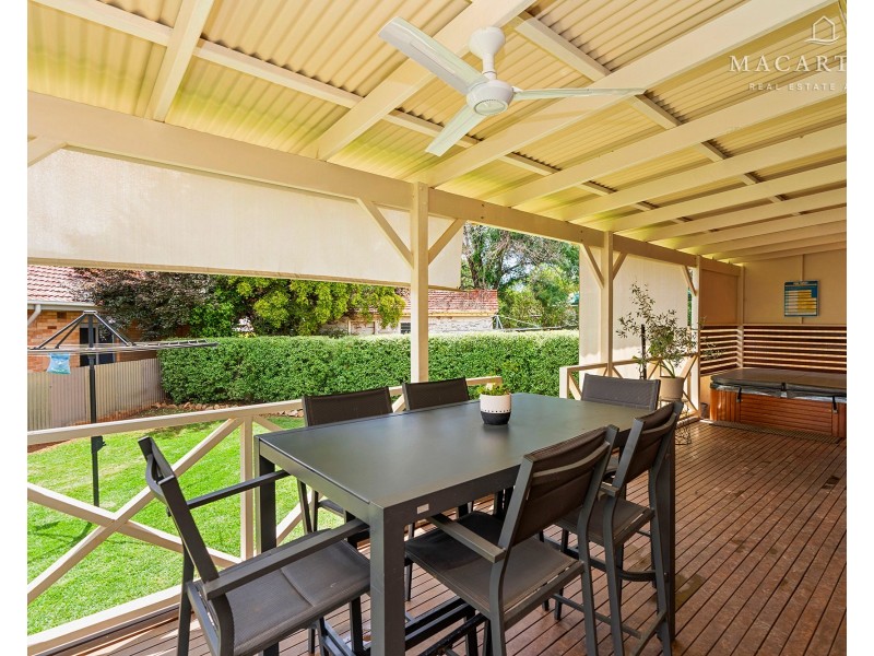 32 Northcott Parade, Mount Austin NSW 2650