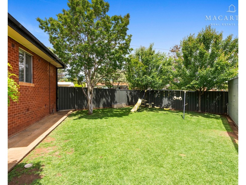 32 Northcott Parade, Mount Austin NSW 2650
