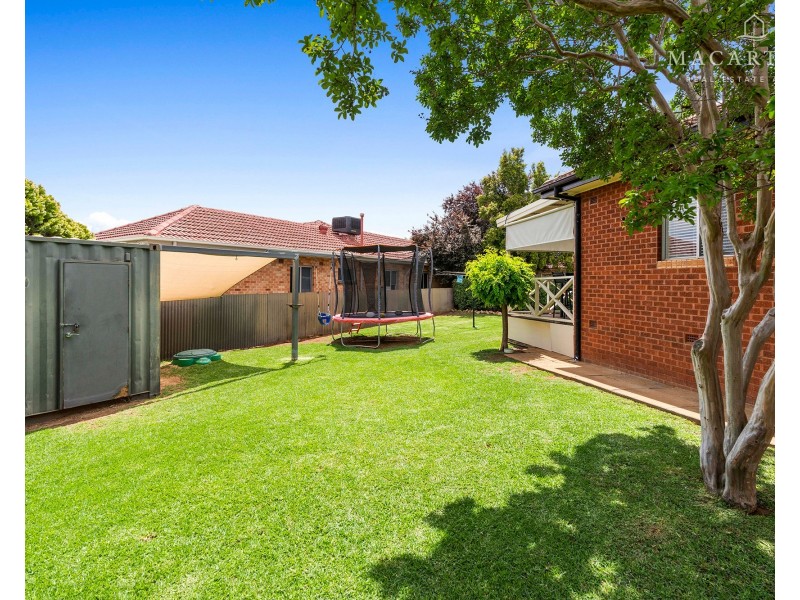 32 Northcott Parade, Mount Austin NSW 2650