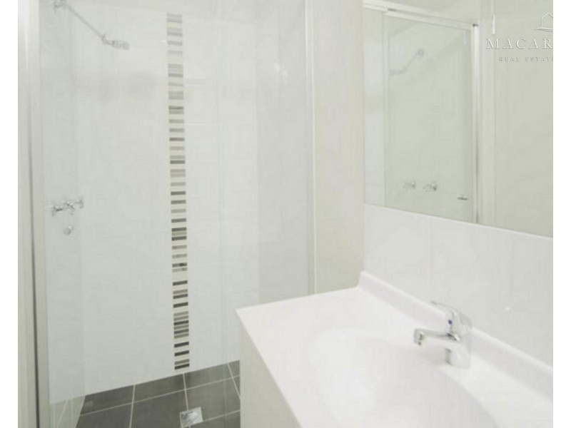 1/57 Coppabella Drive, Gobbagombalin NSW 2650