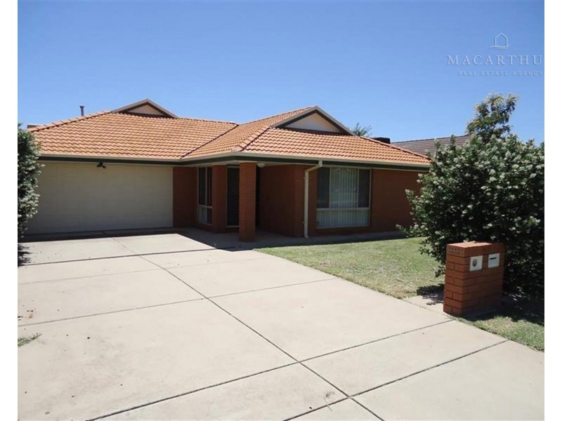 62 Paldi Crescent, Wagga Wagga NSW 2650