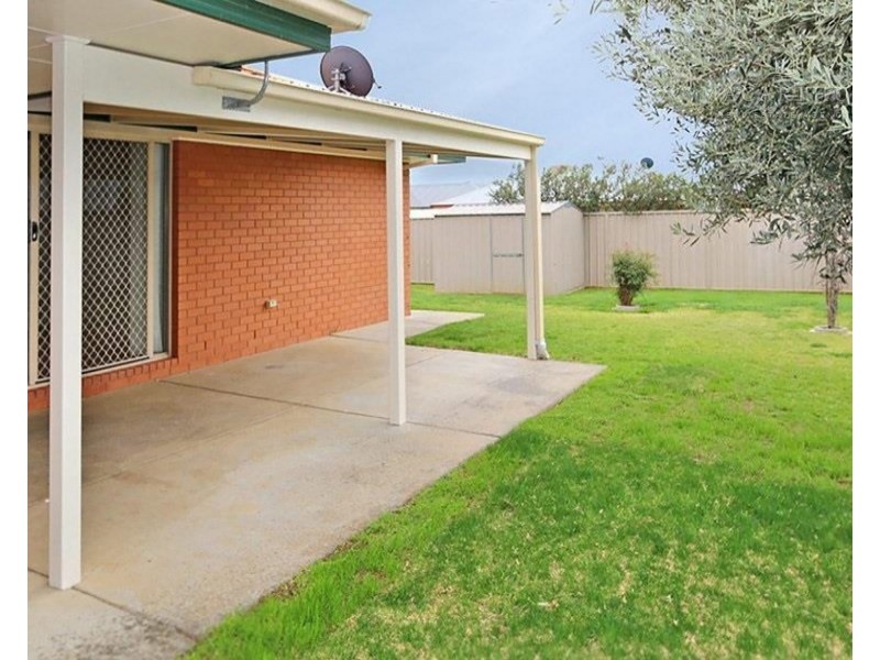 62 Paldi Crescent, Wagga Wagga NSW 2650