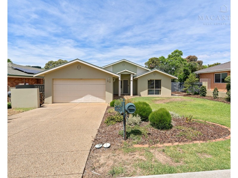 36 Fay Avenue, Kooringal NSW 2650