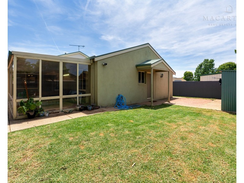 36 Fay Avenue, Kooringal NSW 2650