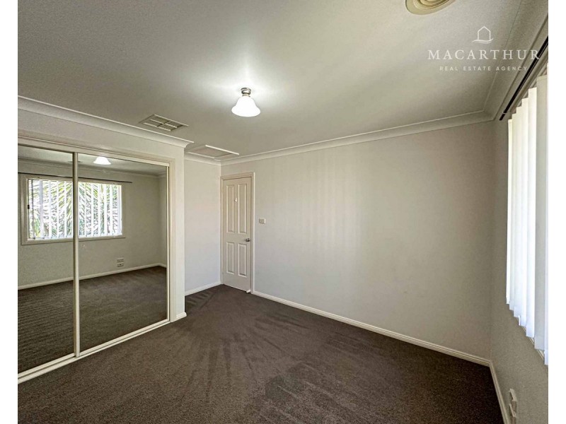 5 Giwang Place, Glenfield Park NSW 2650