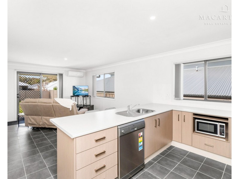 2/131 Bradman Drive, Boorooma NSW 2650