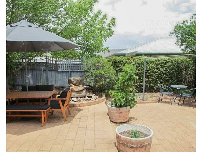 2/6 Randall Street, Kooringal NSW 2650