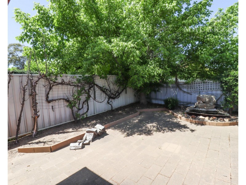 2/6 Randall Street, Kooringal NSW 2650